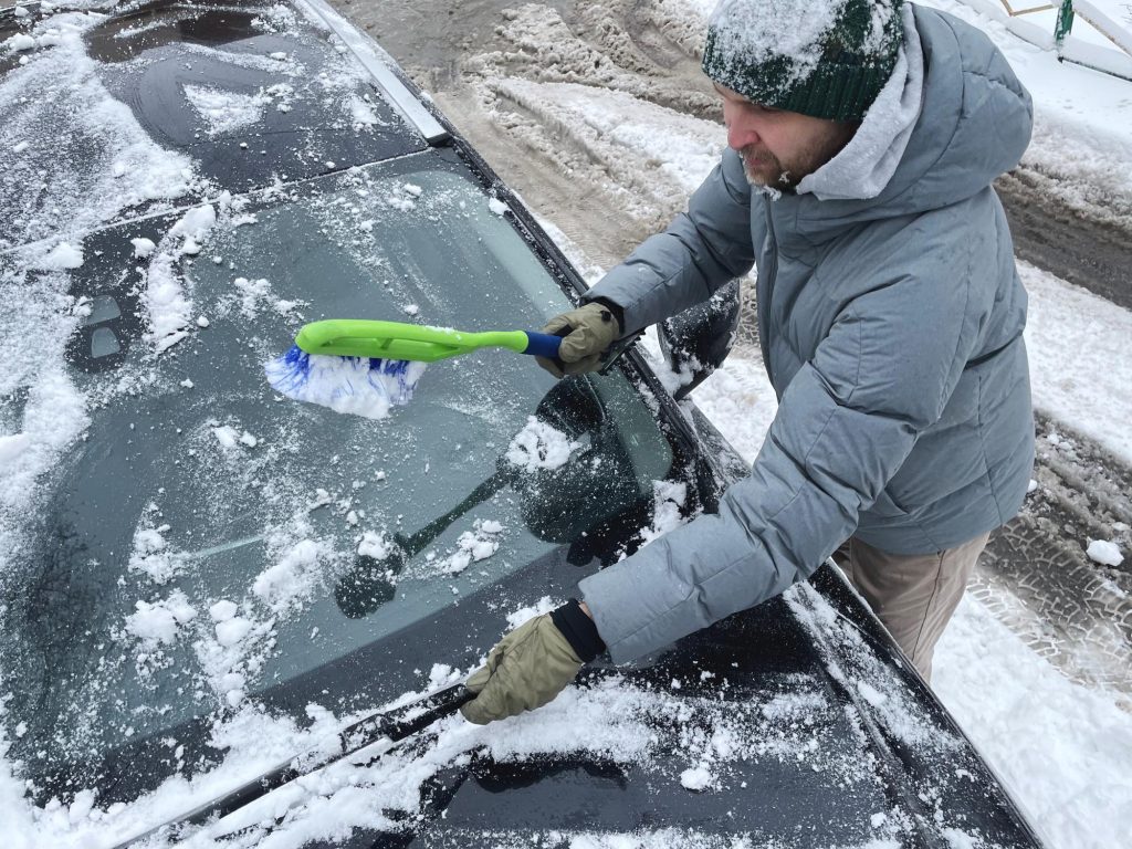mobile windshield repair winter