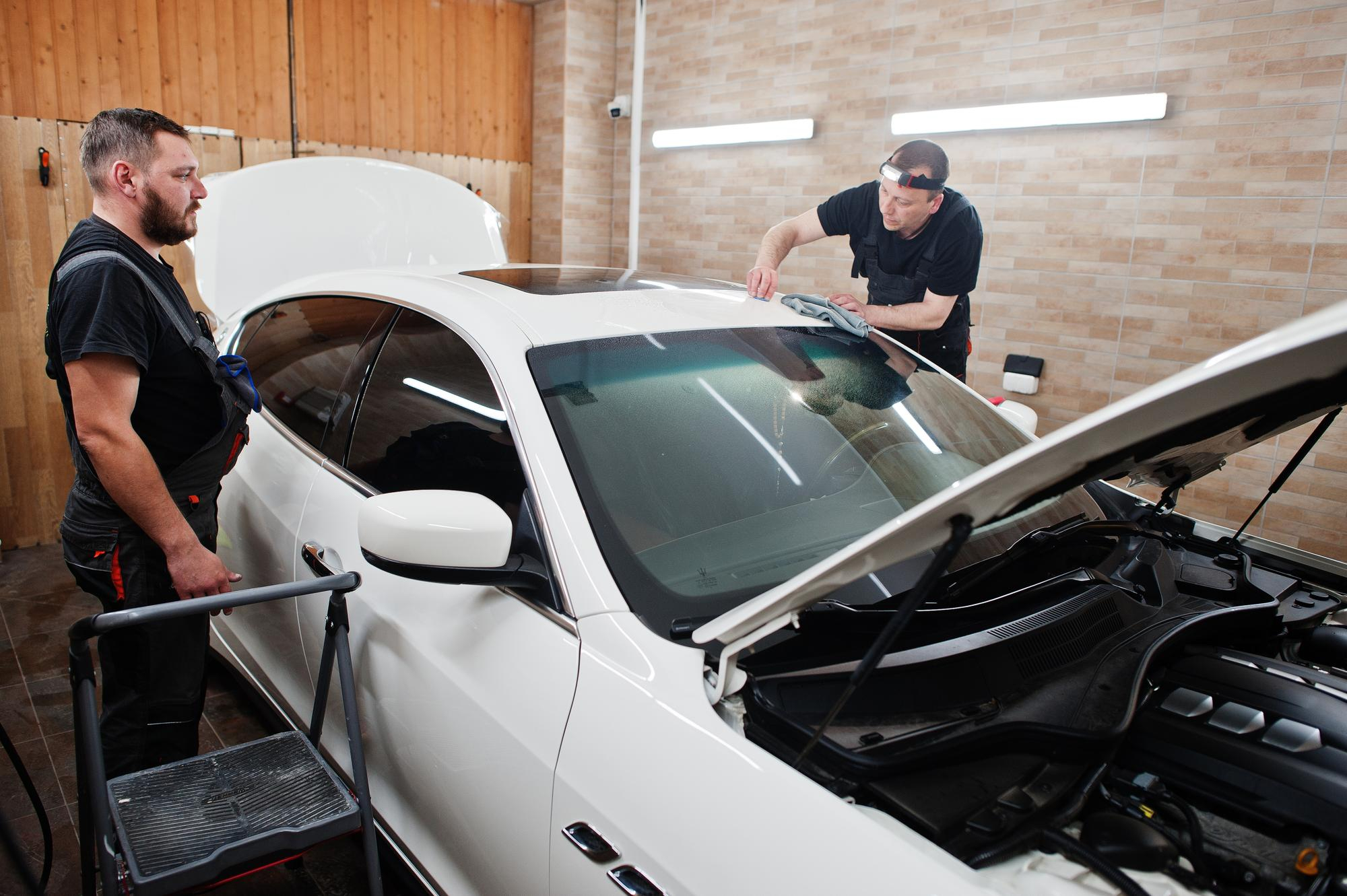 Why Mobile Auto Glass Repair Is The Safer Choice?