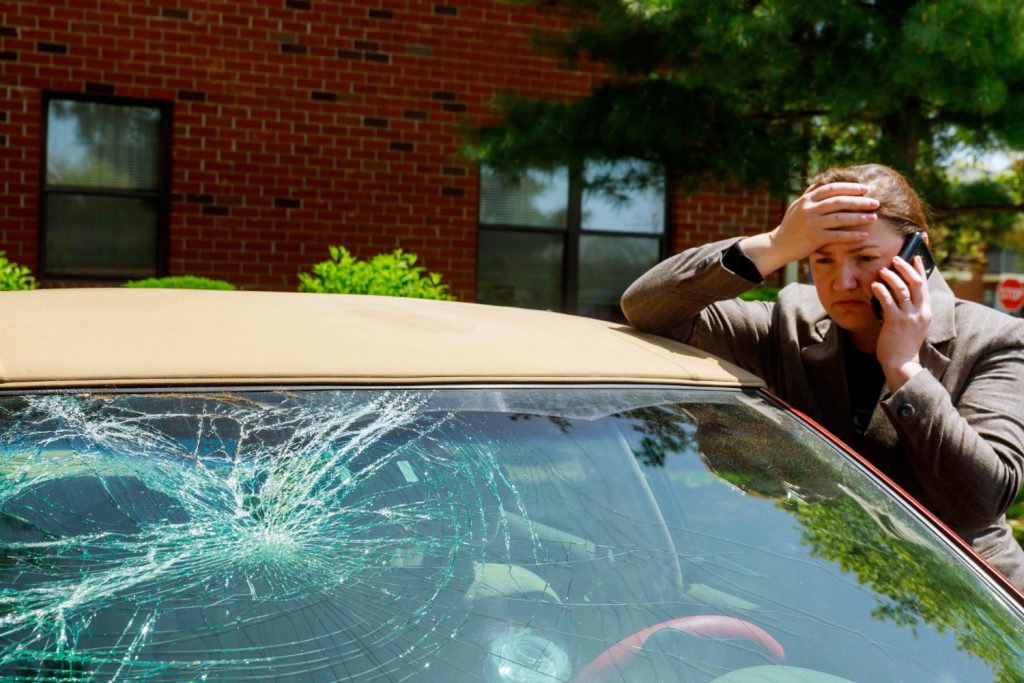 windshield crack vs chip