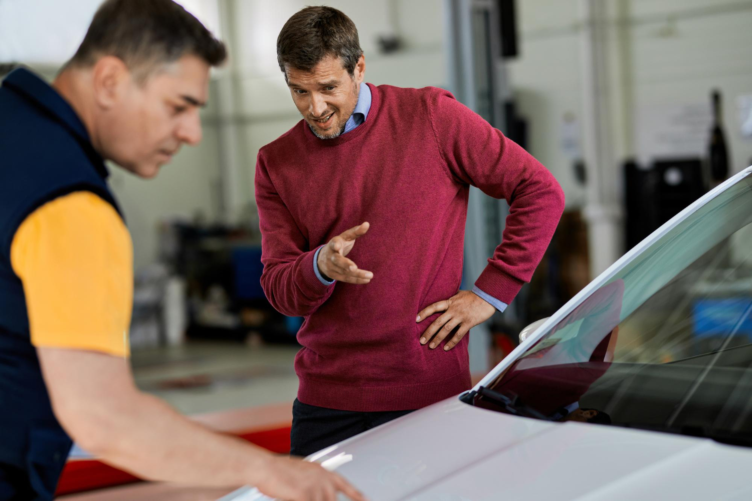 Windshield Repair Toronto: Chip vs Crack – When to Repair, When to Replace