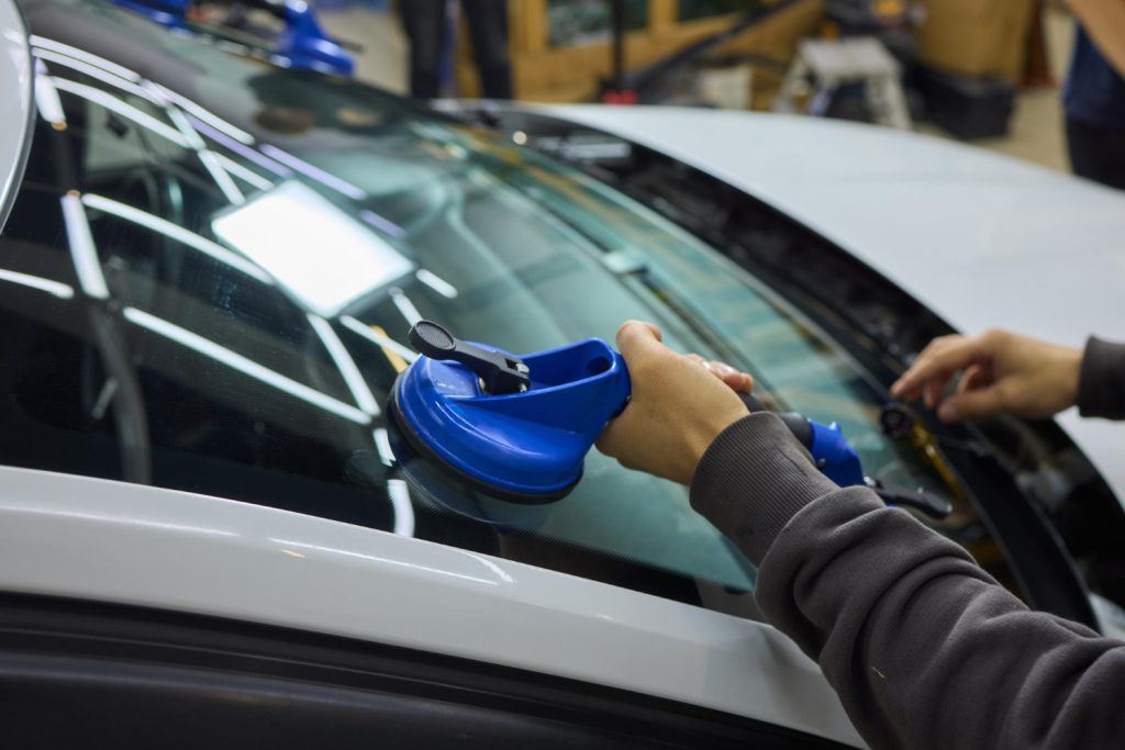 Auto Glass 360 | Auto Glass Replacement in Newmarket: OEM vs Aftermarket Glass auto glass replacement Newmarket